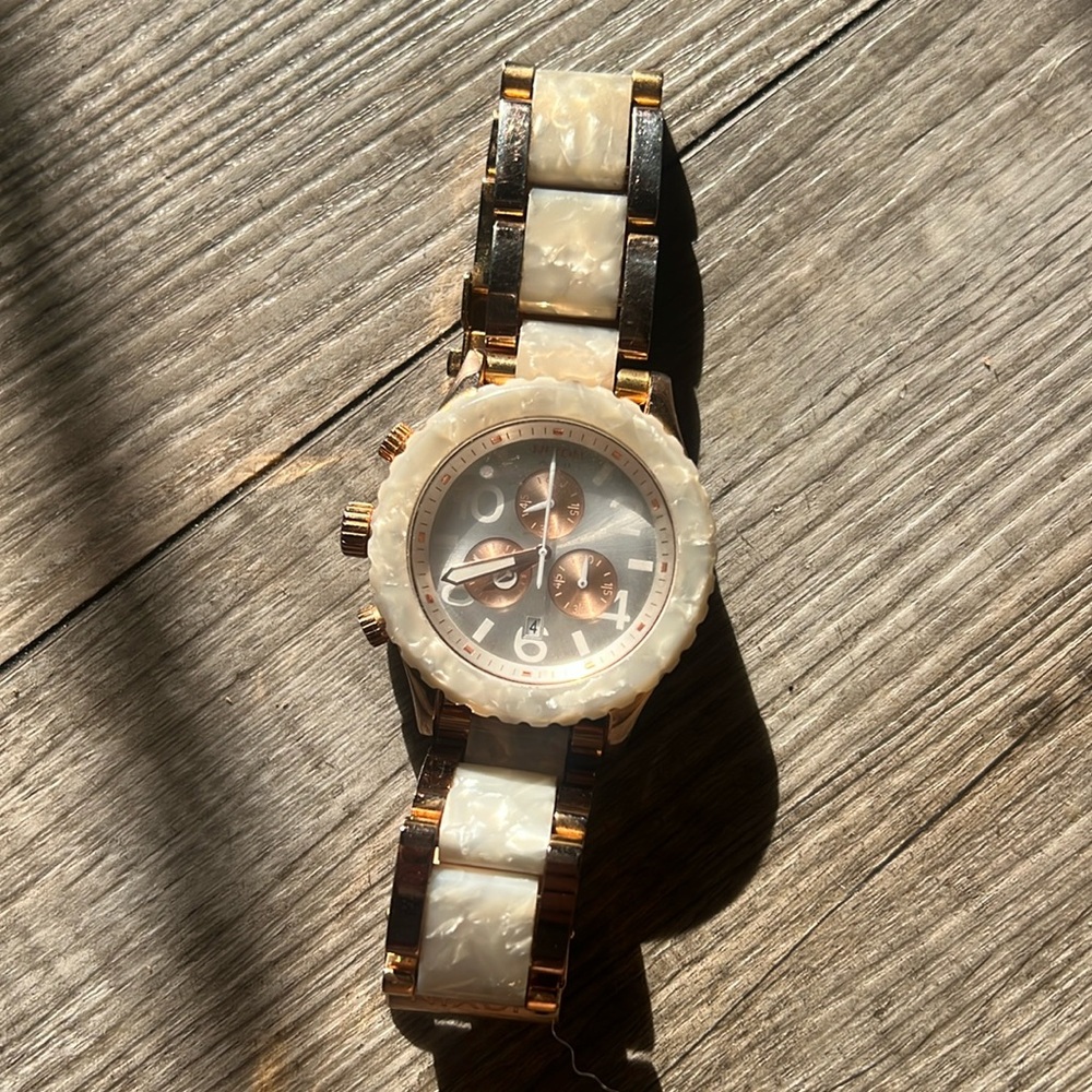 NIXON WATCH